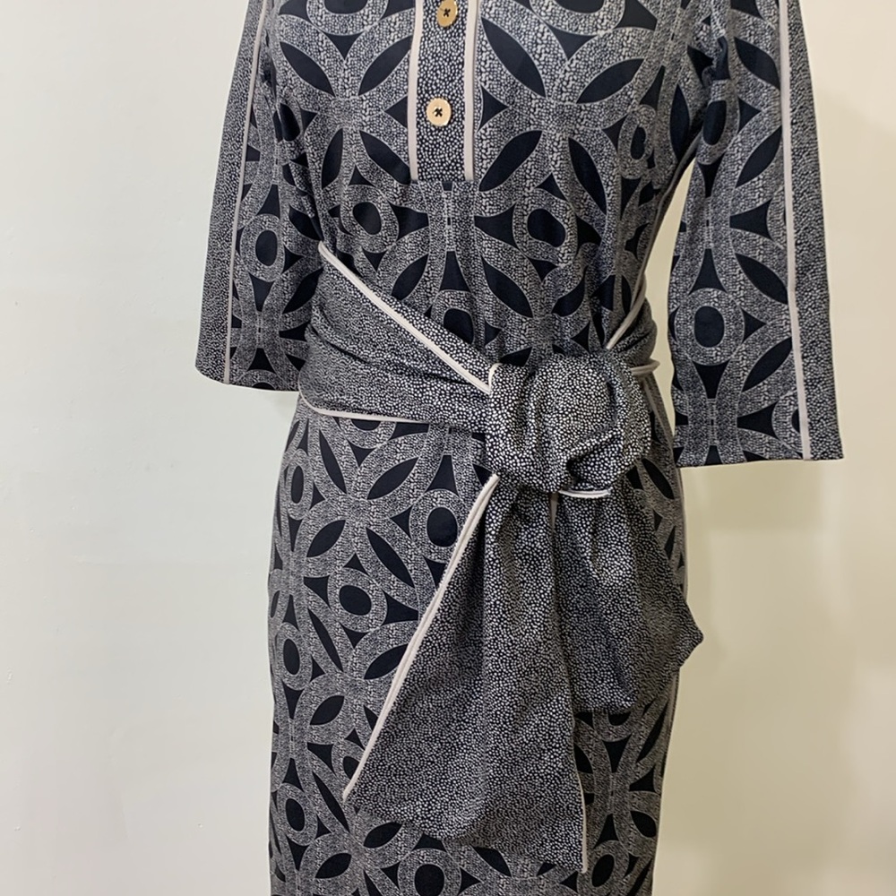 Gretchen Scott belted dress Black and cream belted. Size XXS